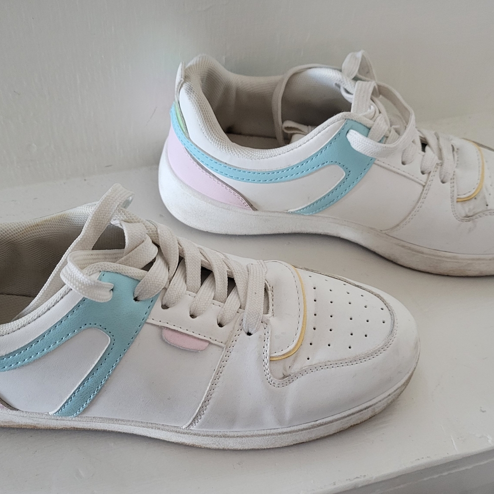 White Sneakers with Pastel Accents Sz 9